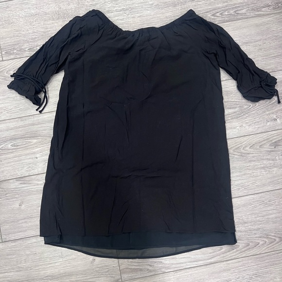 Black dress - Picture 2 of 8